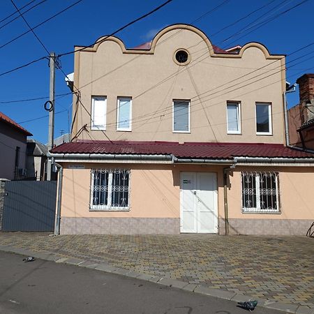 Apartments On Beregovskaya 3 Mukacheve Bagian luar foto