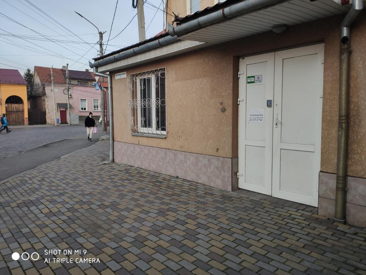 Apartments On Beregovskaya 3 Mukacheve Ruang foto