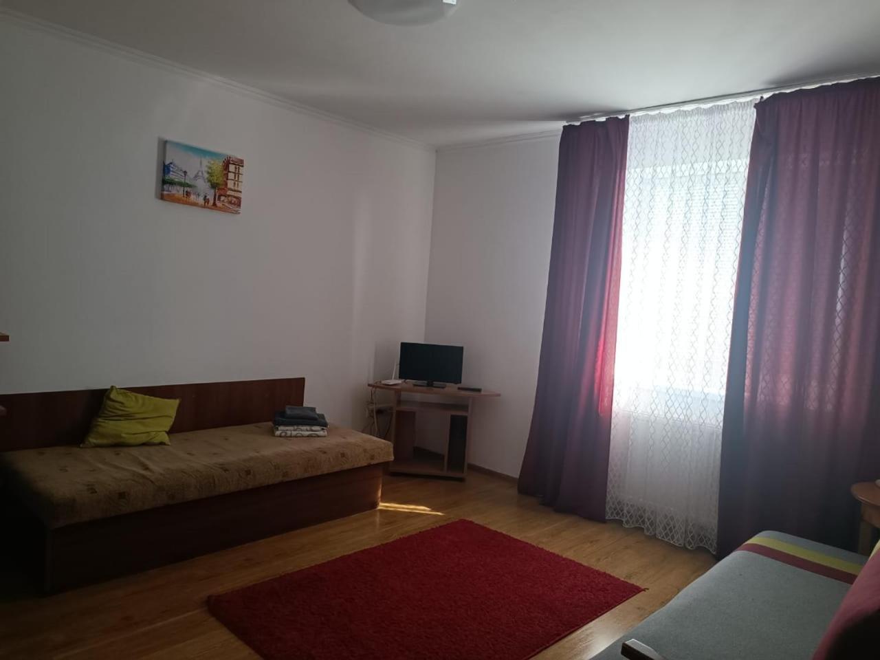 Apartments On Beregovskaya 3 Mukacheve Bagian luar foto