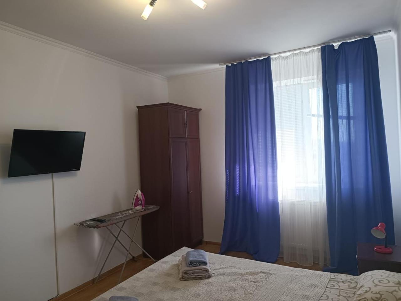 Apartments On Beregovskaya 3 Mukacheve Bagian luar foto